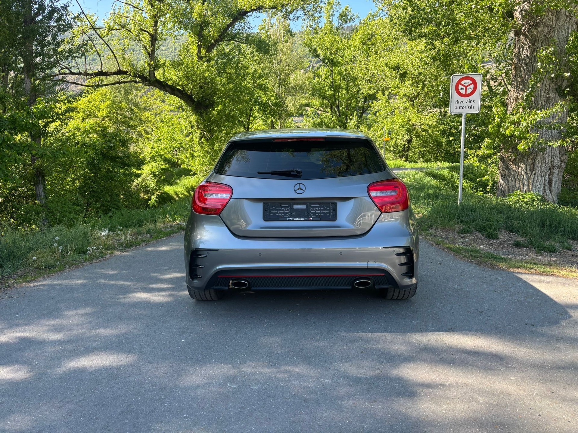 MERCEDES-BENZ A 250 Sport 4Matic 7G-DCT-image-3