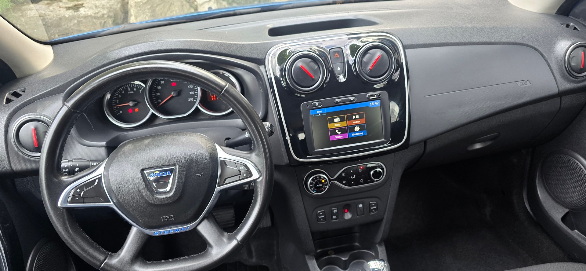 DACIA Logan MCV 0.9 Stepway Automatic-image-10