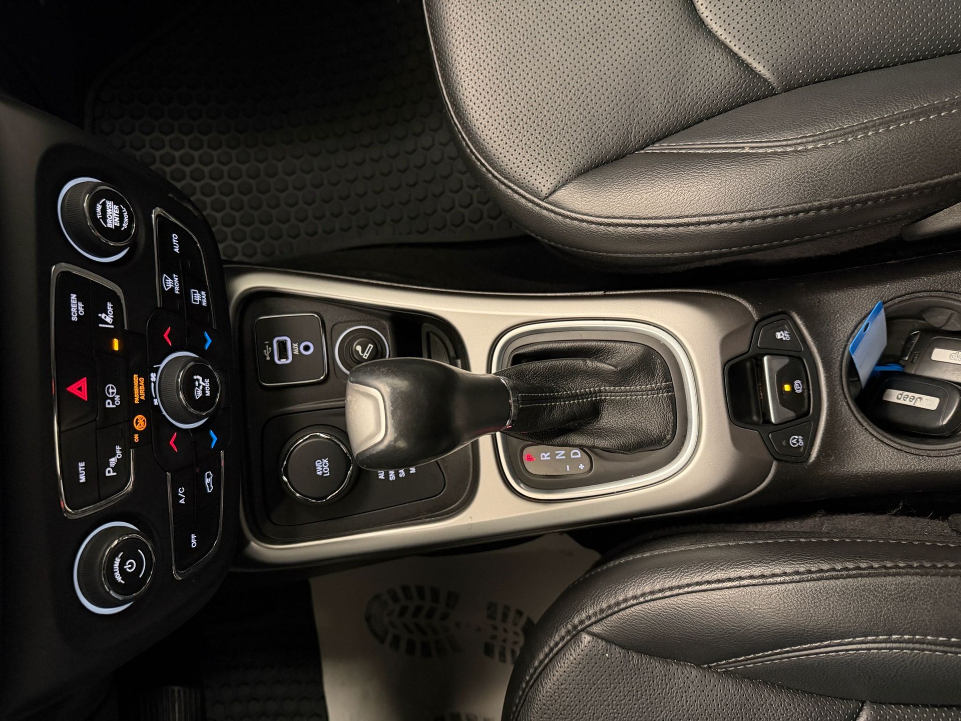 JEEP Compass 1.4 Turbo S AWD 9ATX-image-19