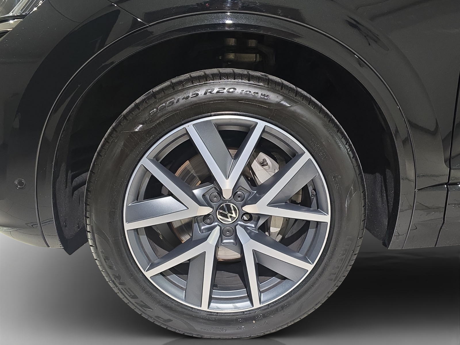 VW Touareg 3.0 TDI R-Line Tiptronic-image-15