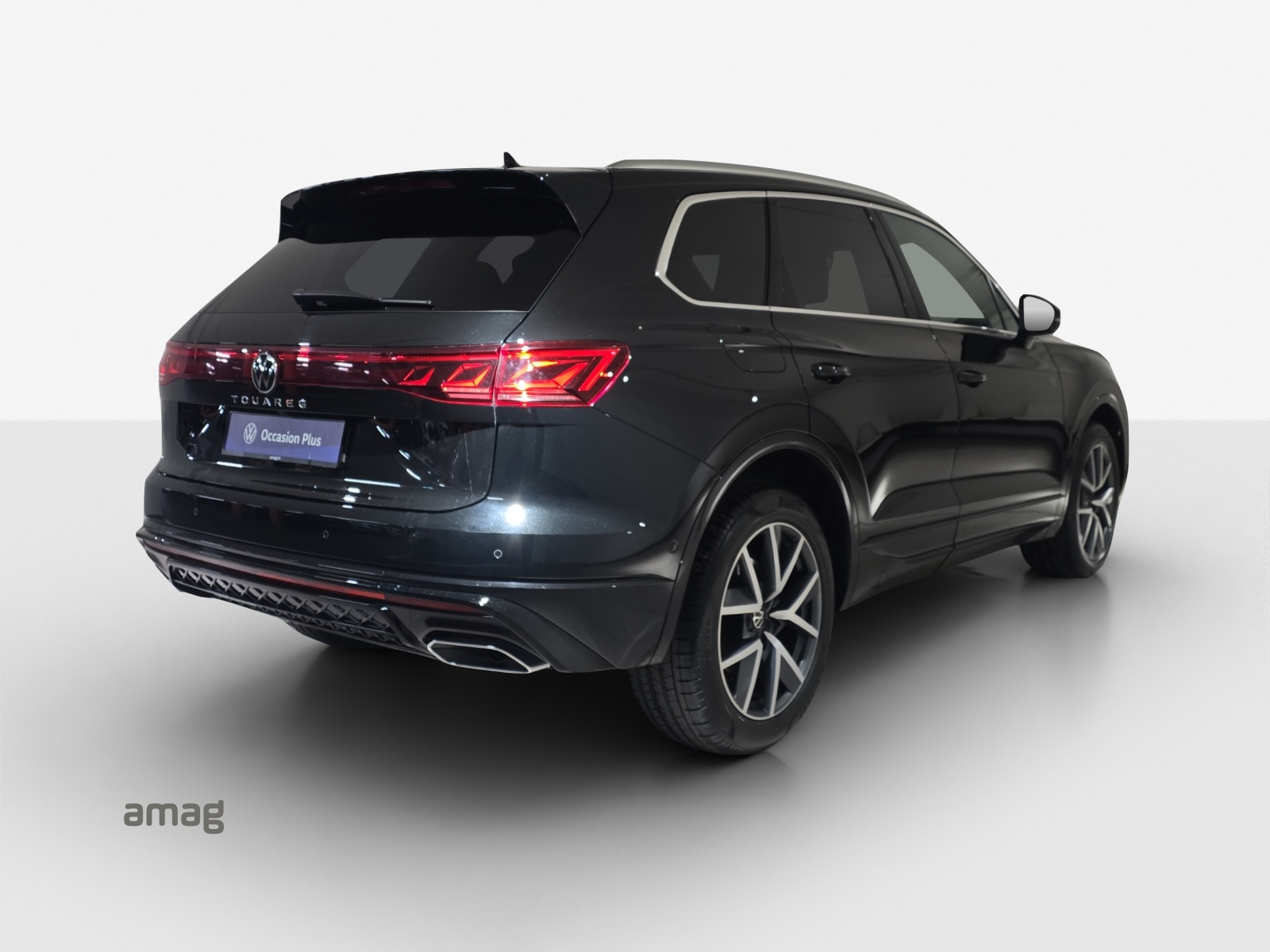 VW Touareg 3.0 TDI R-Line Tiptronic-image-4