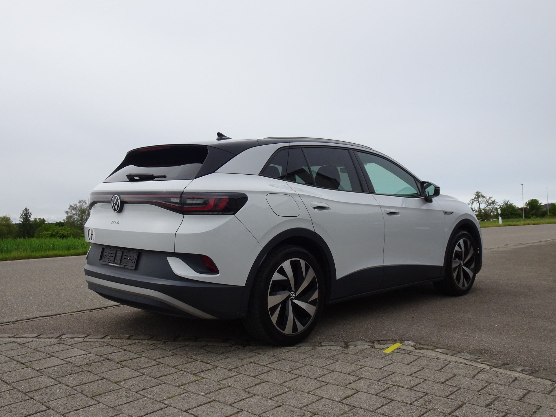 VW ID.4 Pro Performance 77 kWh 1ST-image-3