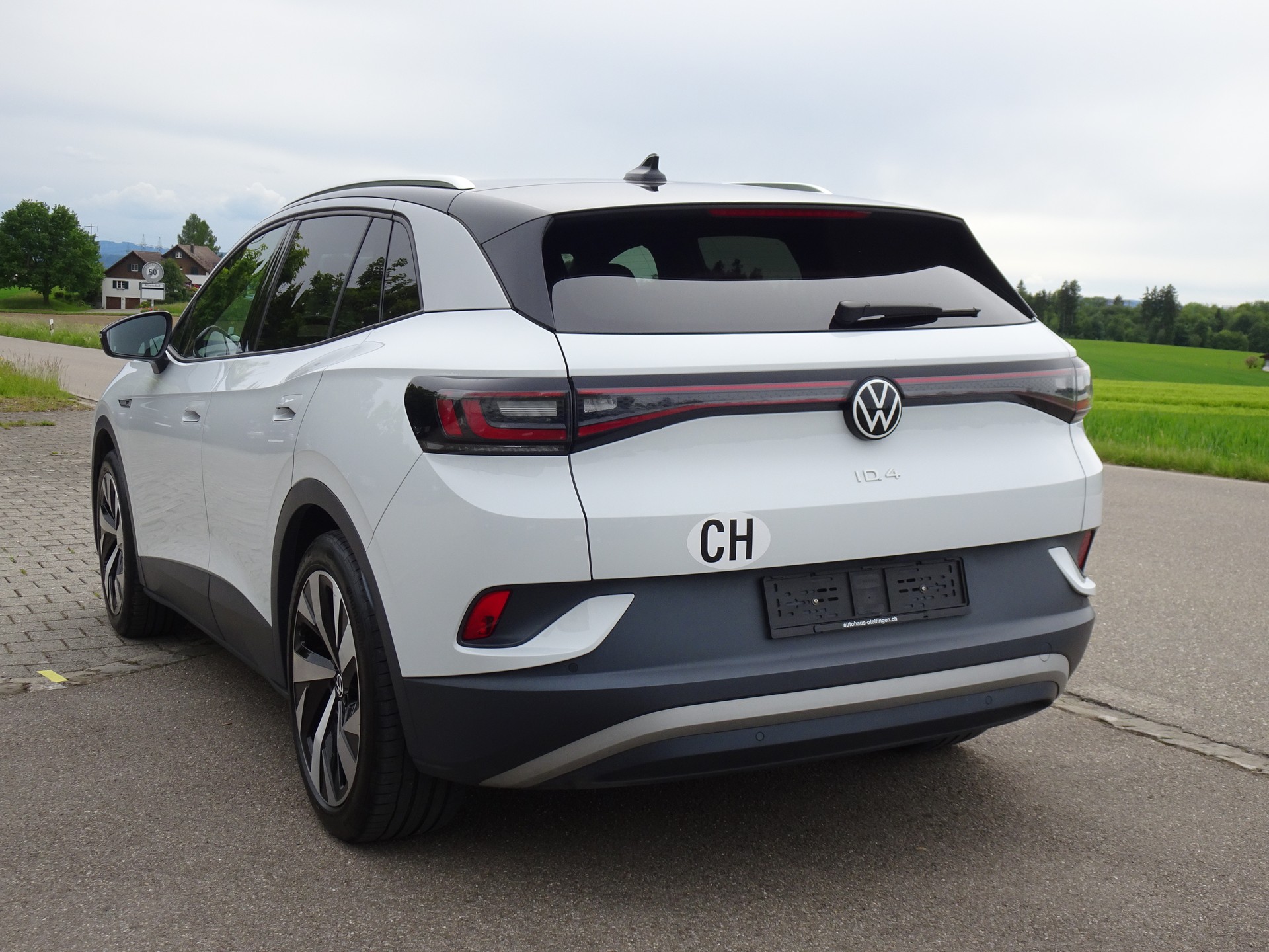 VW ID.4 Pro Performance 77 kWh 1ST-image-2