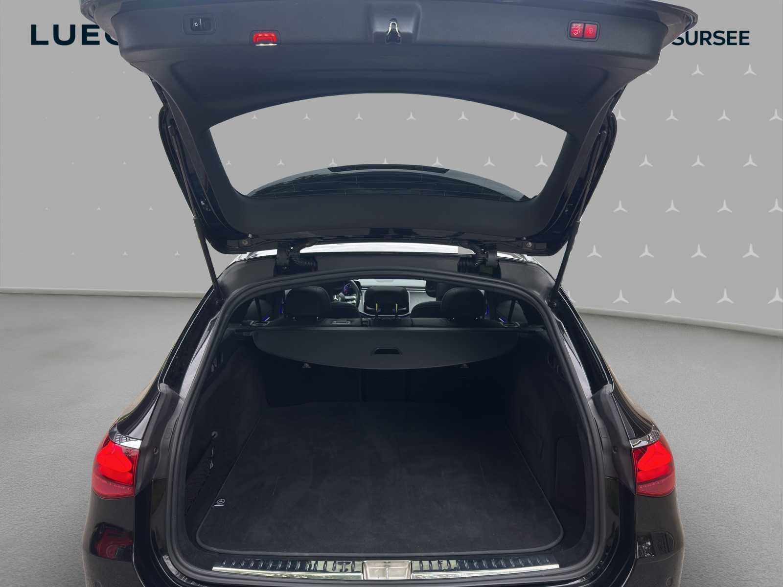 MERCEDES-BENZ E 220 d T 4Matic 9G-Tronic-image-14