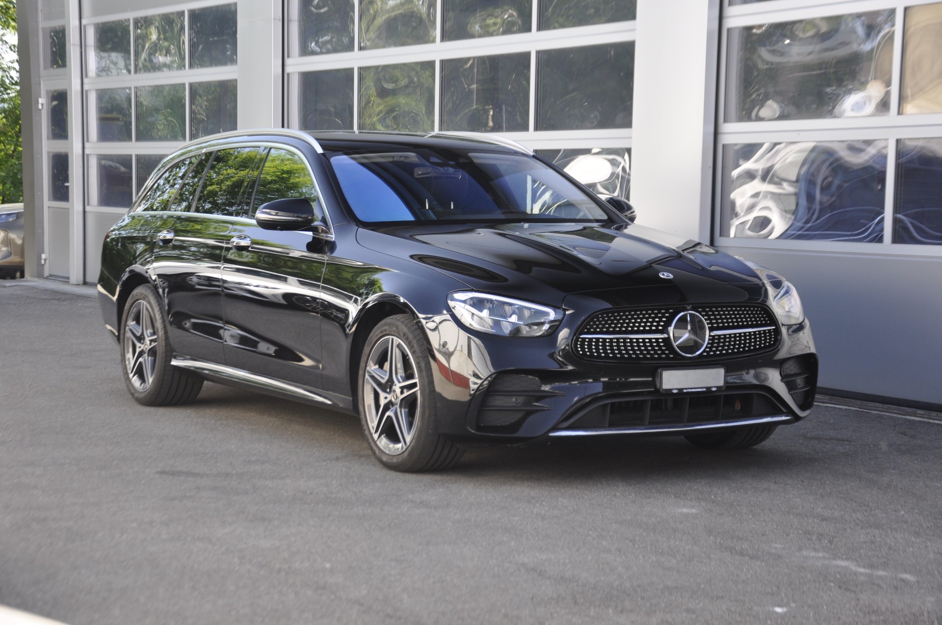 MERCEDES-BENZ E 300 de T 4Matic AMG Line 9G-Tronic