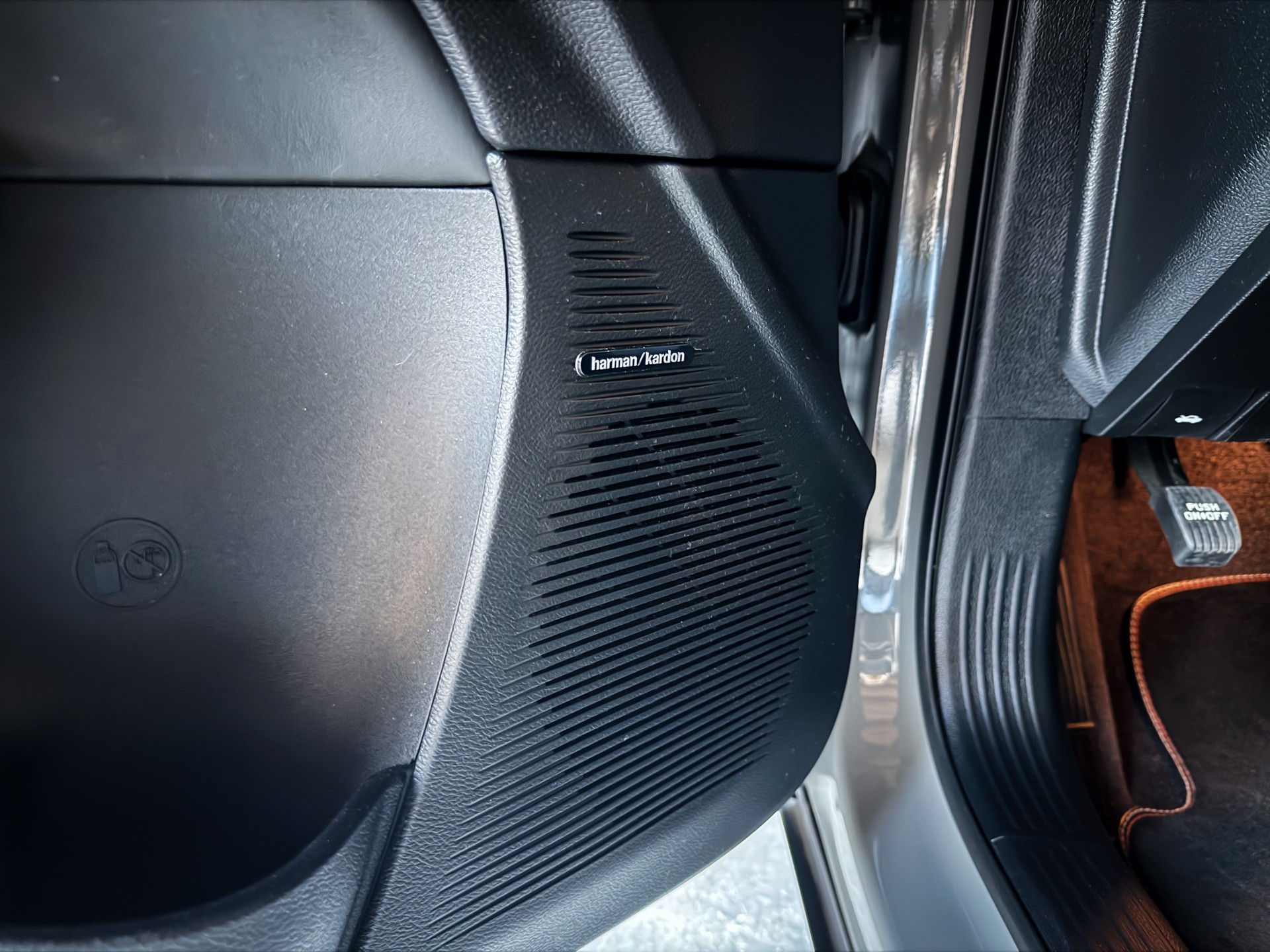 DODGE SRT 392 HEMI 6.4-image-13