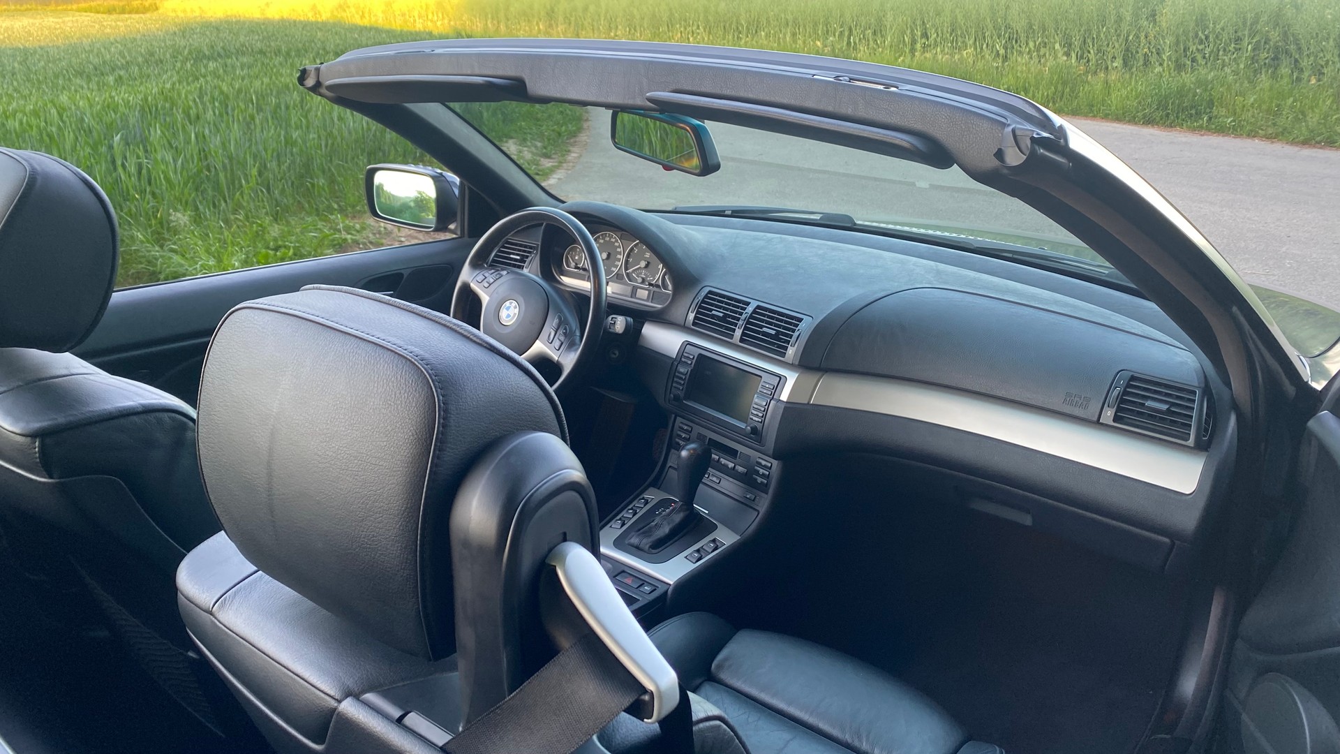 BMW 330Ci-image-5