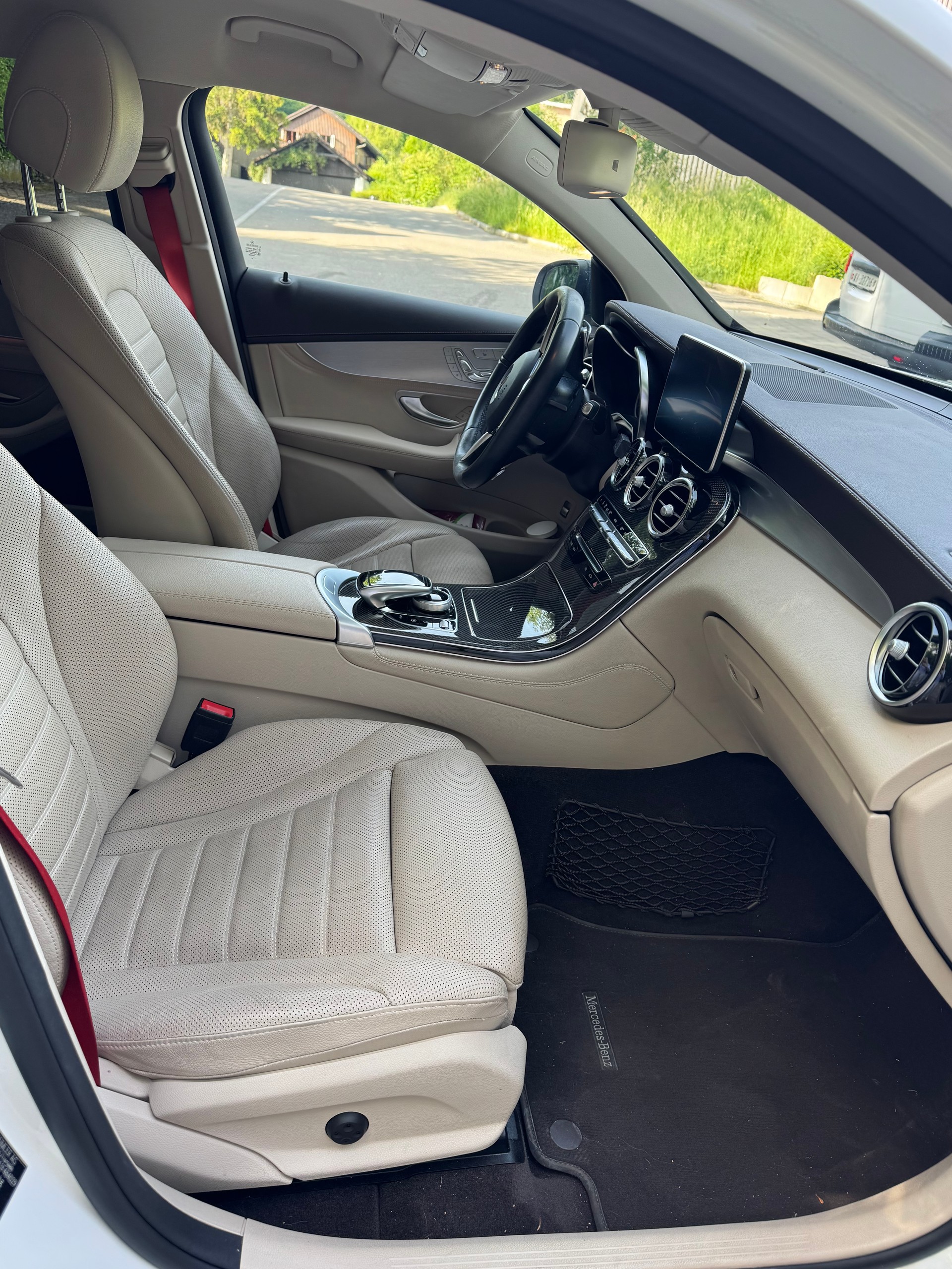 MERCEDES-BENZ GLC 43 AMG 4m-image-4