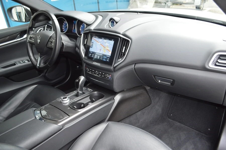 MASERATI Ghibli 3.0 V6 Automatica-image-9