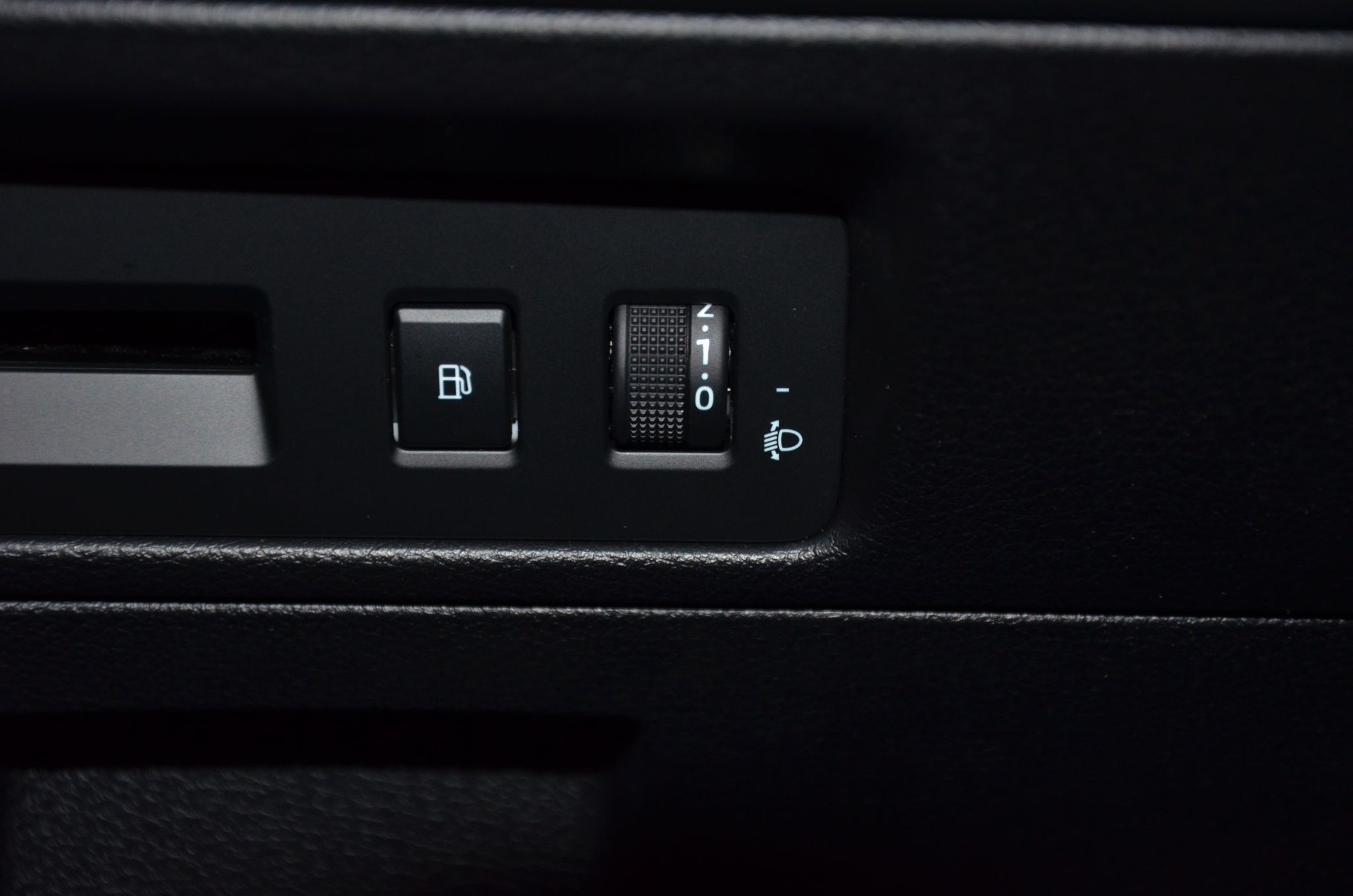 BYD Seal U DM-i Design AWD-image-21