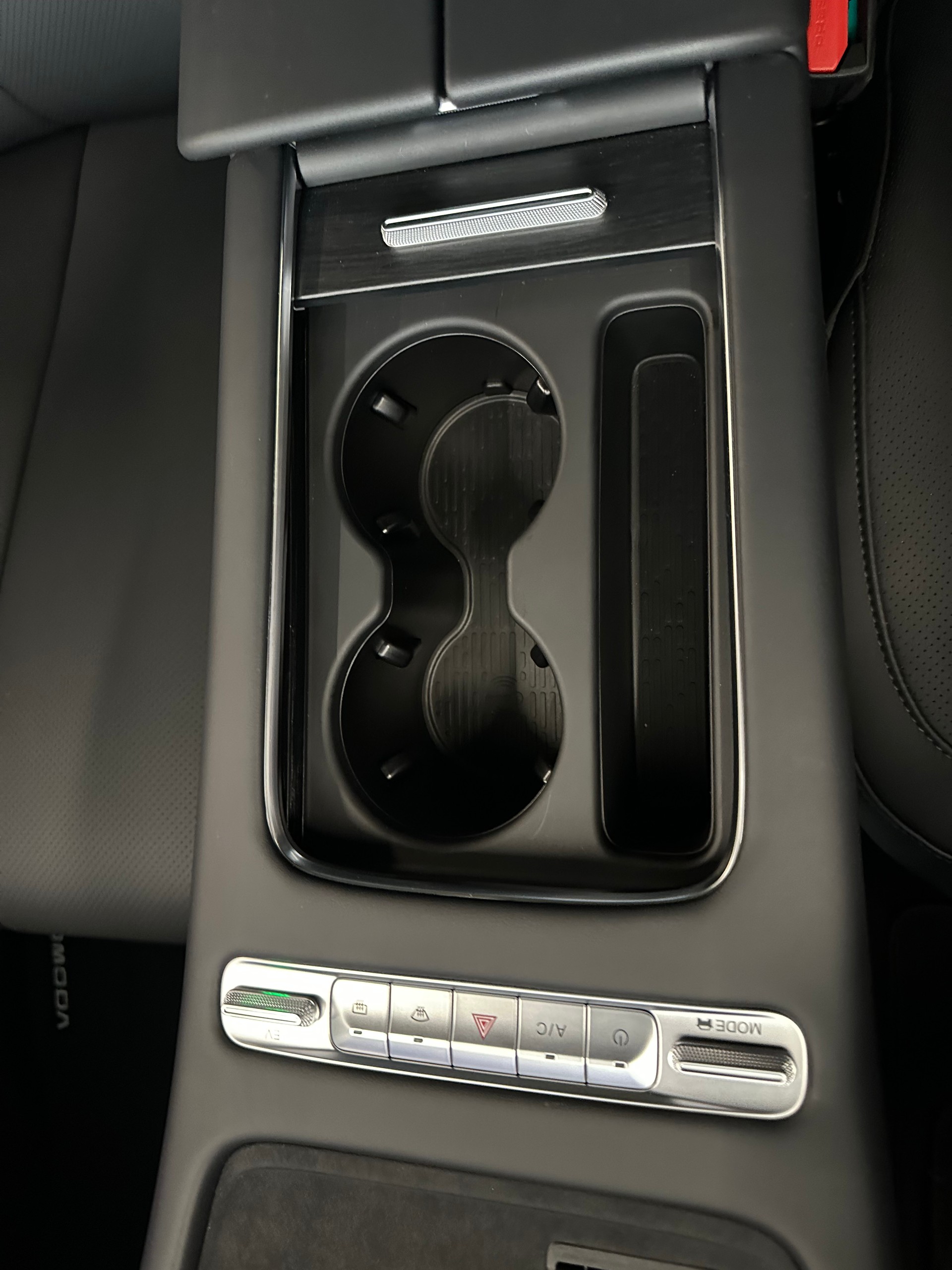 OMODA 7 1.5T SHS PHEV Luxury-image-24