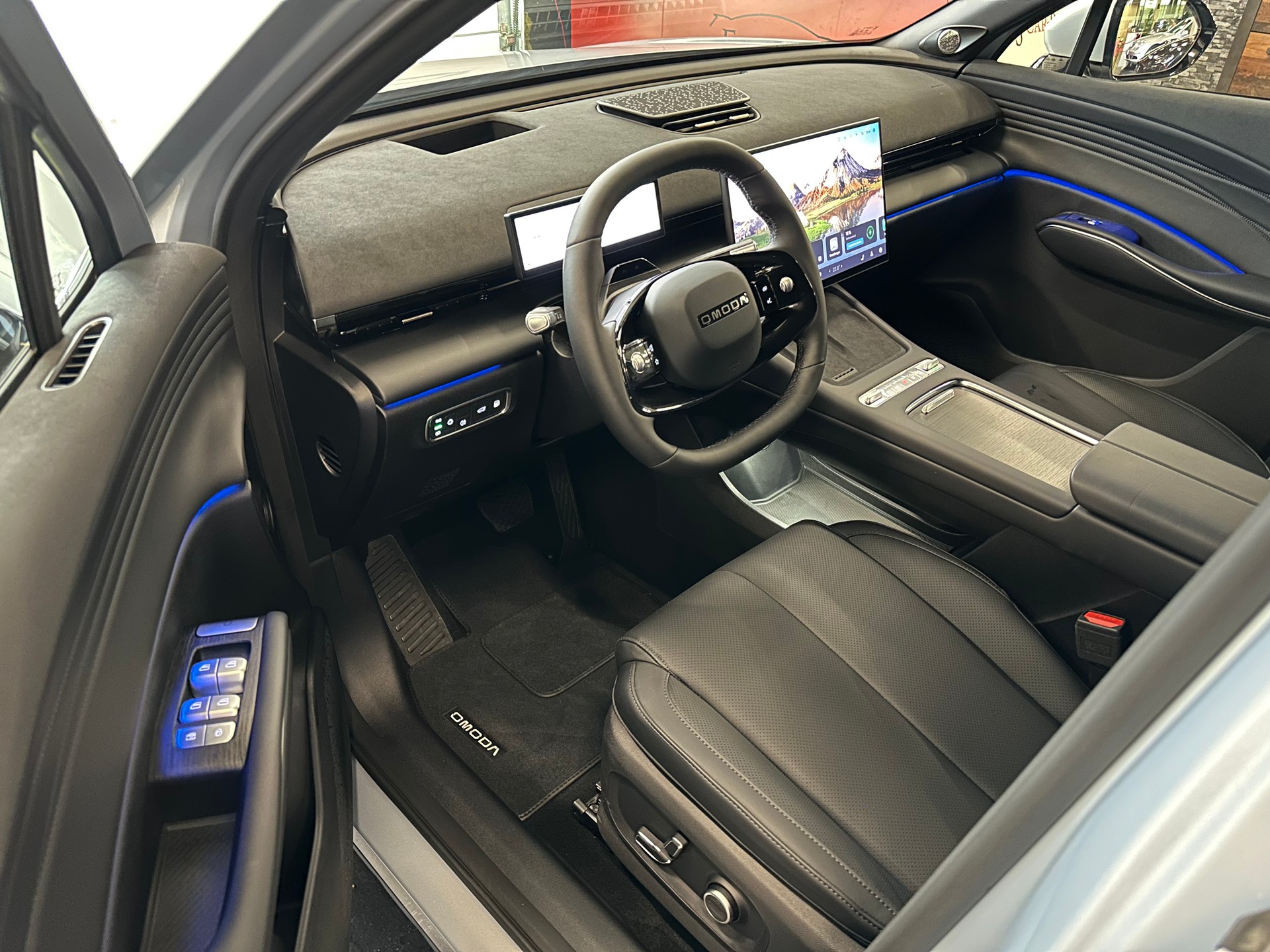 OMODA 7 1.5T SHS PHEV Luxury-image-8