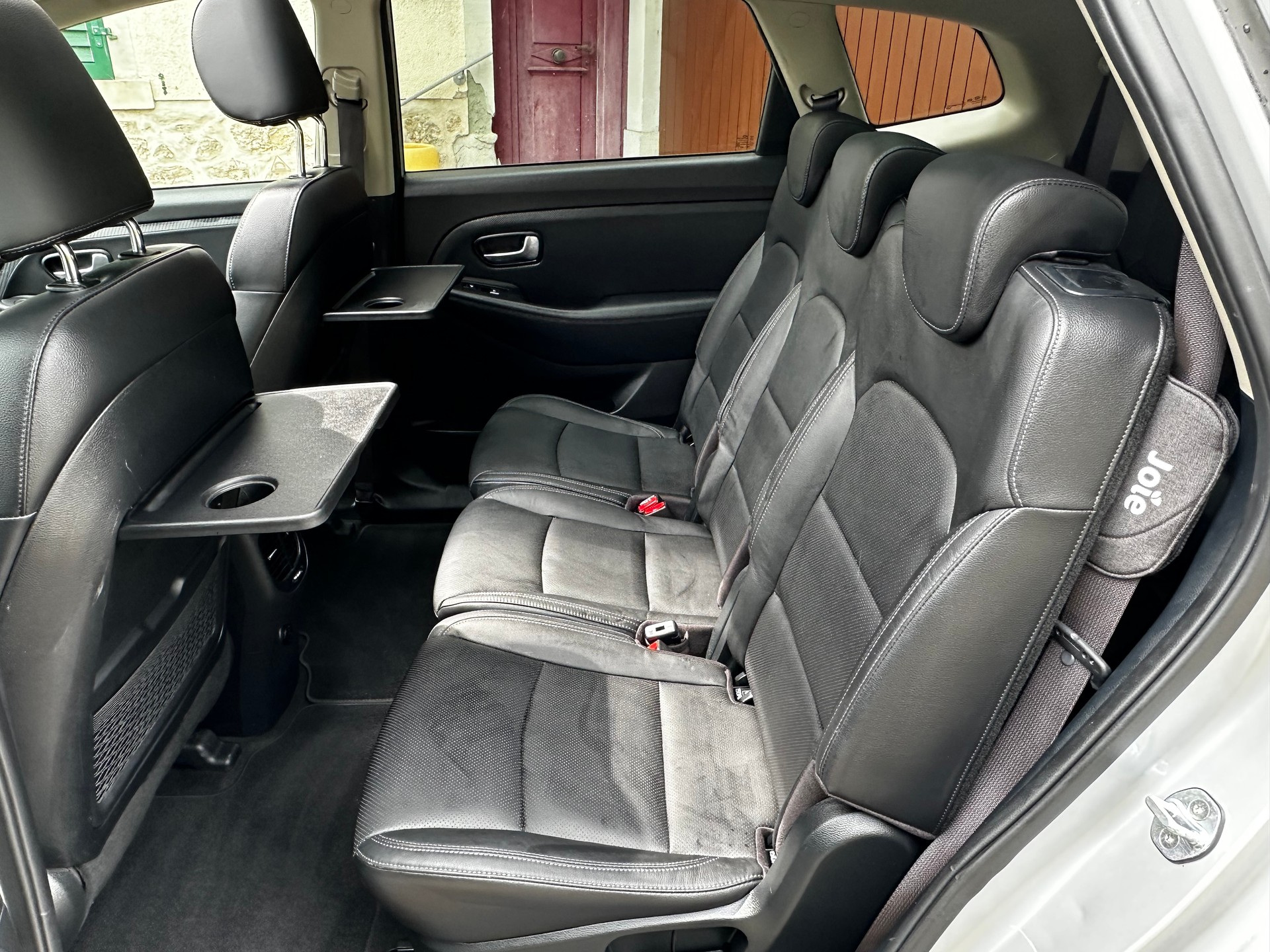 KIA Carens 1.6 GDI Swiss Eco Edition-image-5