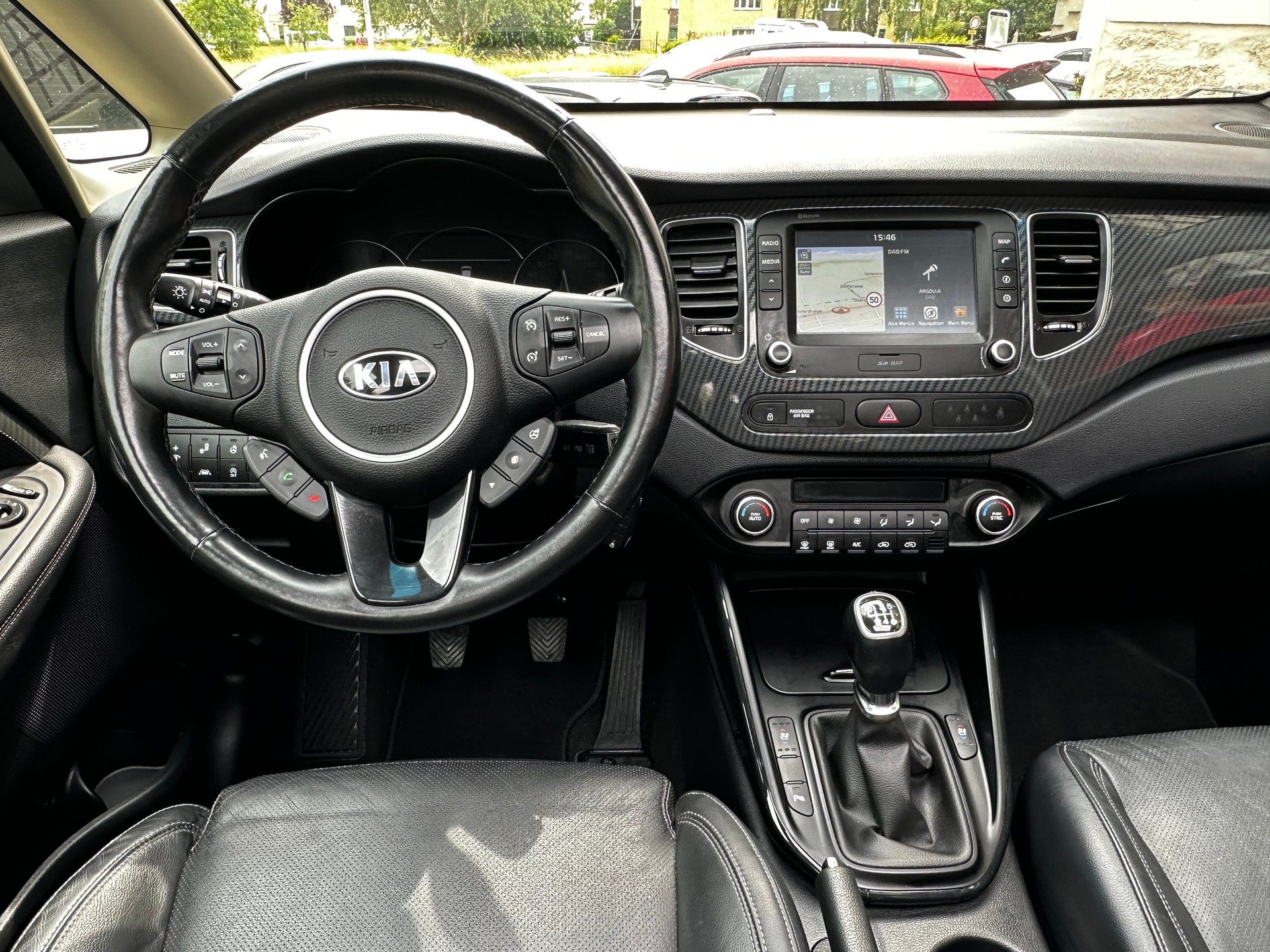 KIA Carens 1.6 GDI Swiss Eco Edition-image-6
