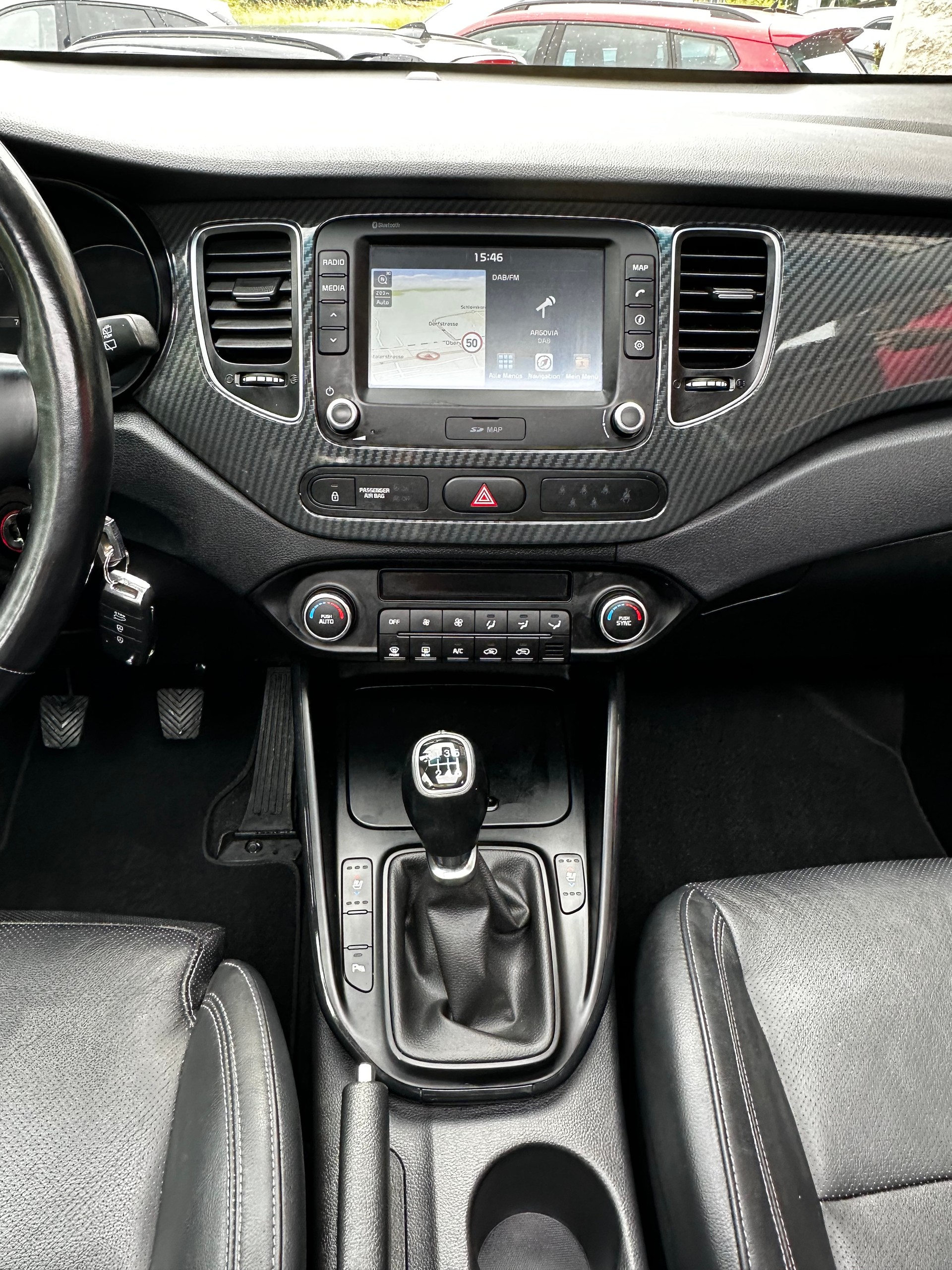 KIA Carens 1.6 GDI Swiss Eco Edition-image-7