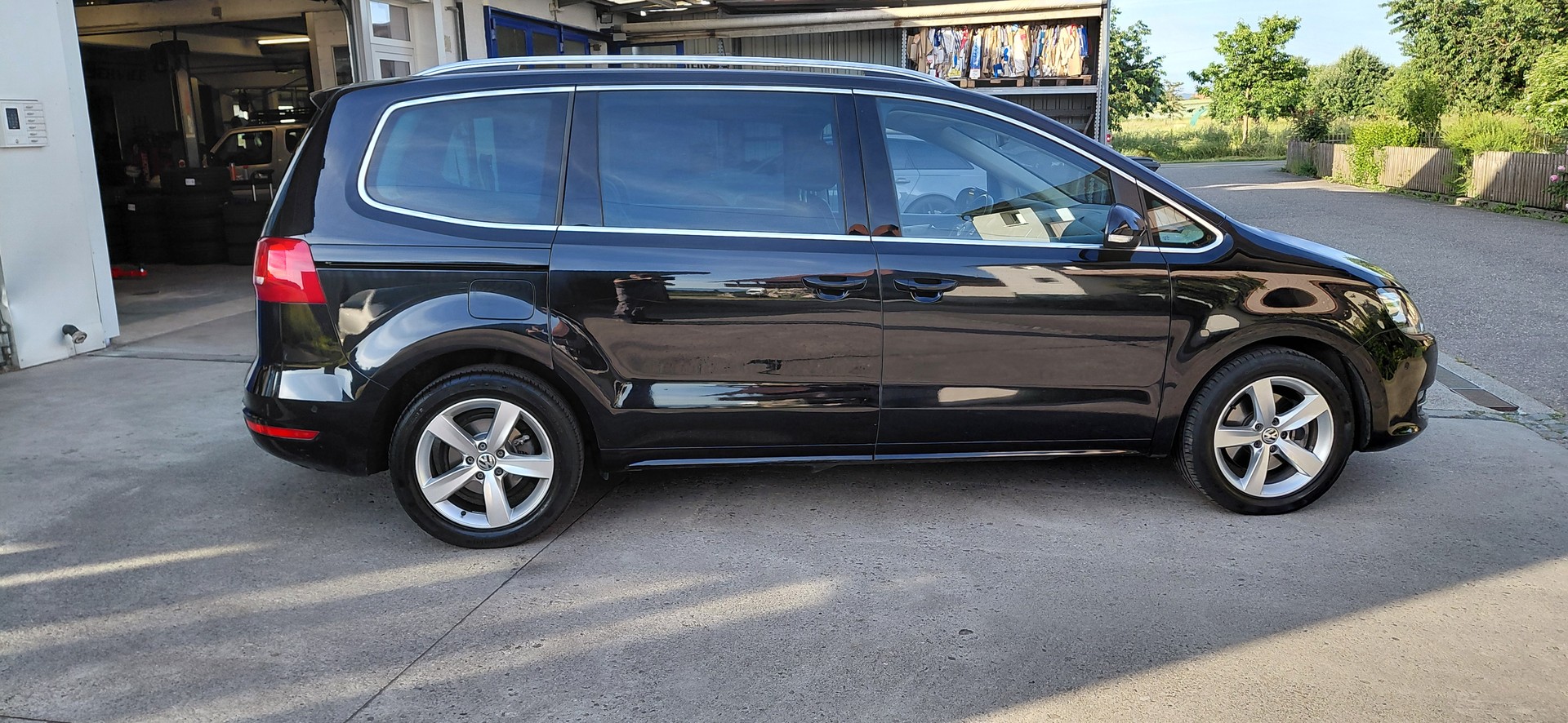 VW Sharan 2.0 TDI BMT Highline 4Motion-image-4