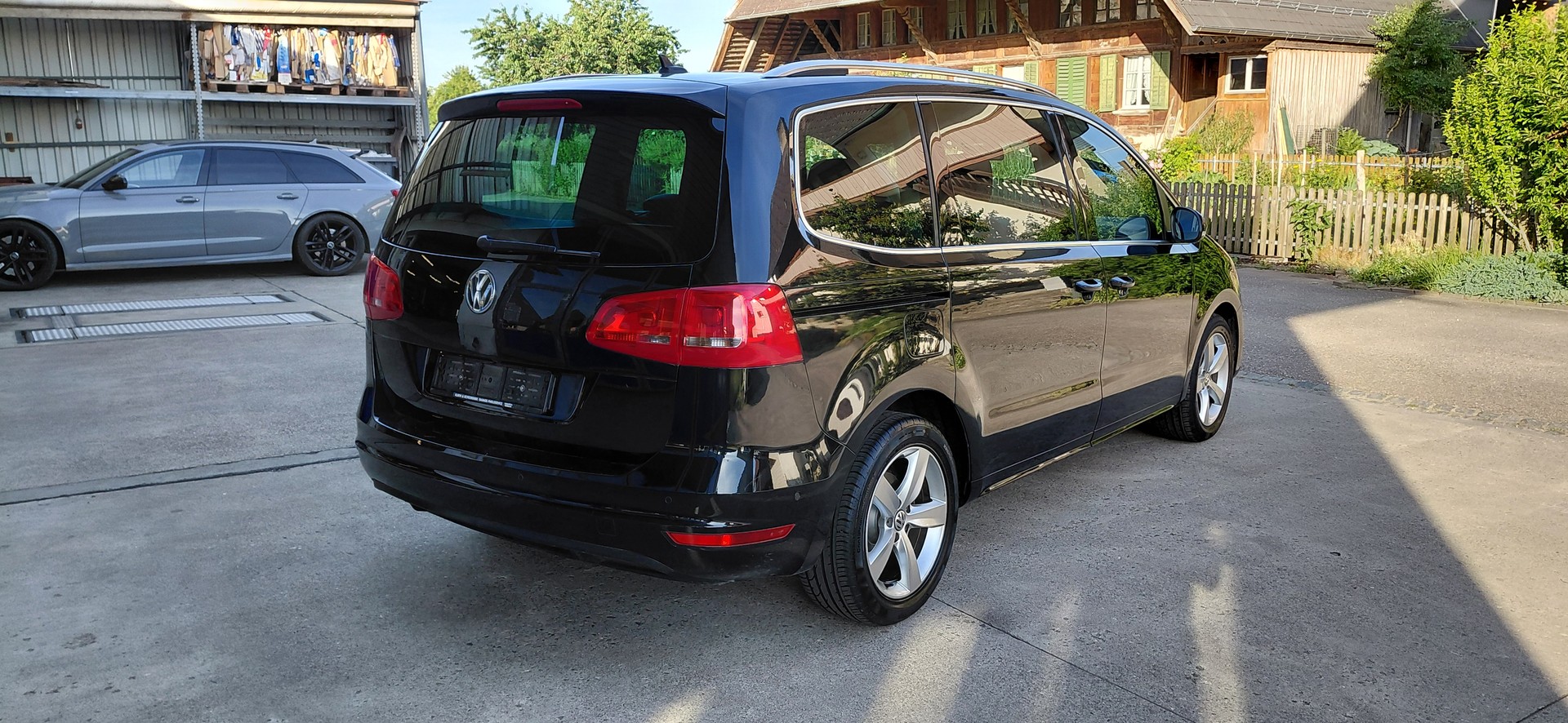 VW Sharan 2.0 TDI BMT Highline 4Motion-image-3