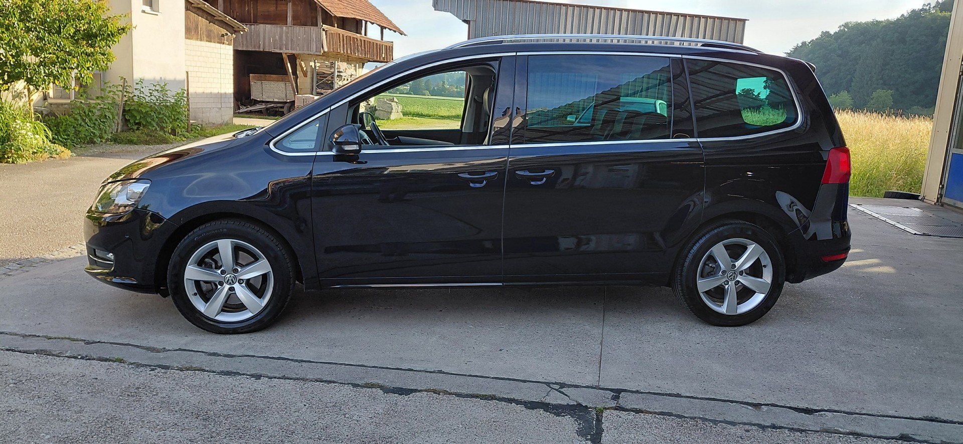 VW Sharan 2.0 TDI BMT Highline 4Motion-image-1