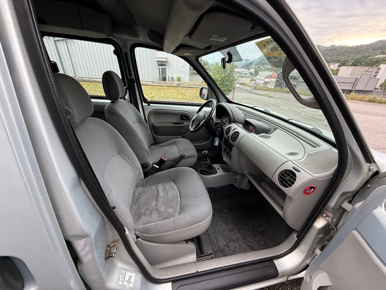 RENAULT Kangoo 1.6 16V Alizé-image-11