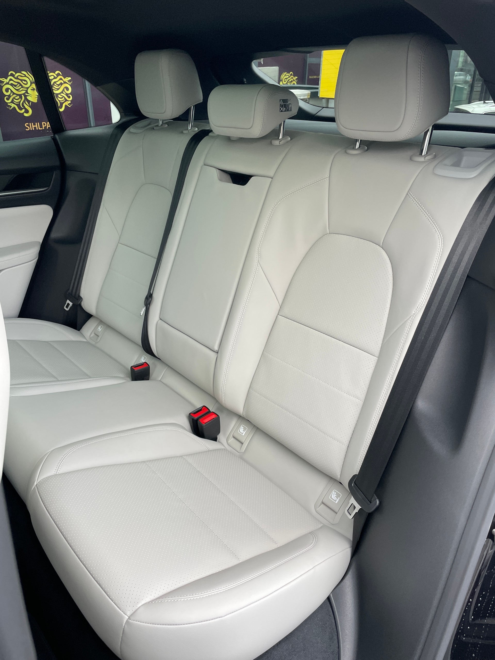 PORSCHE Macan 4 100kWh-image-16