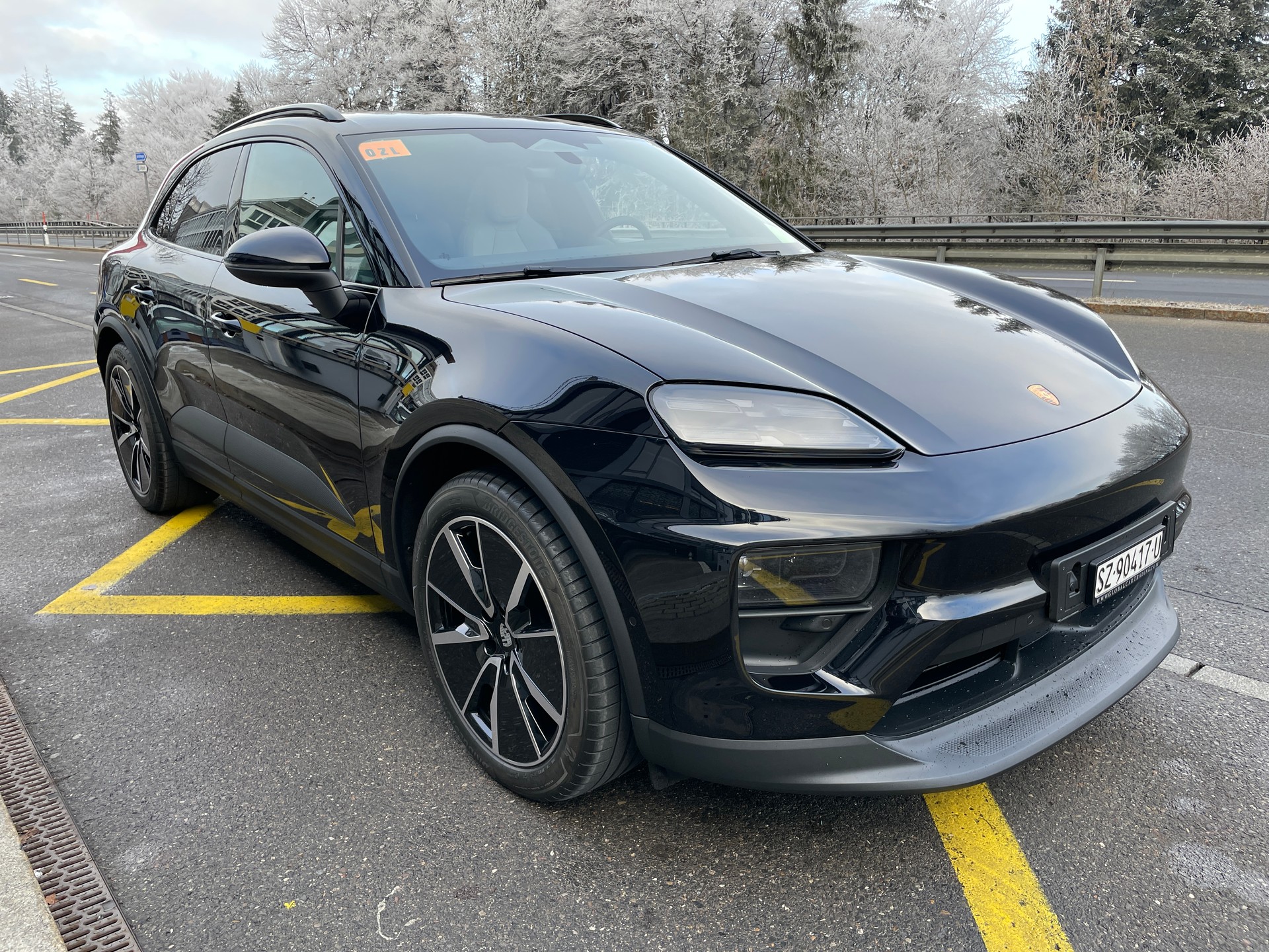 PORSCHE Macan 4 100kWh-image-2