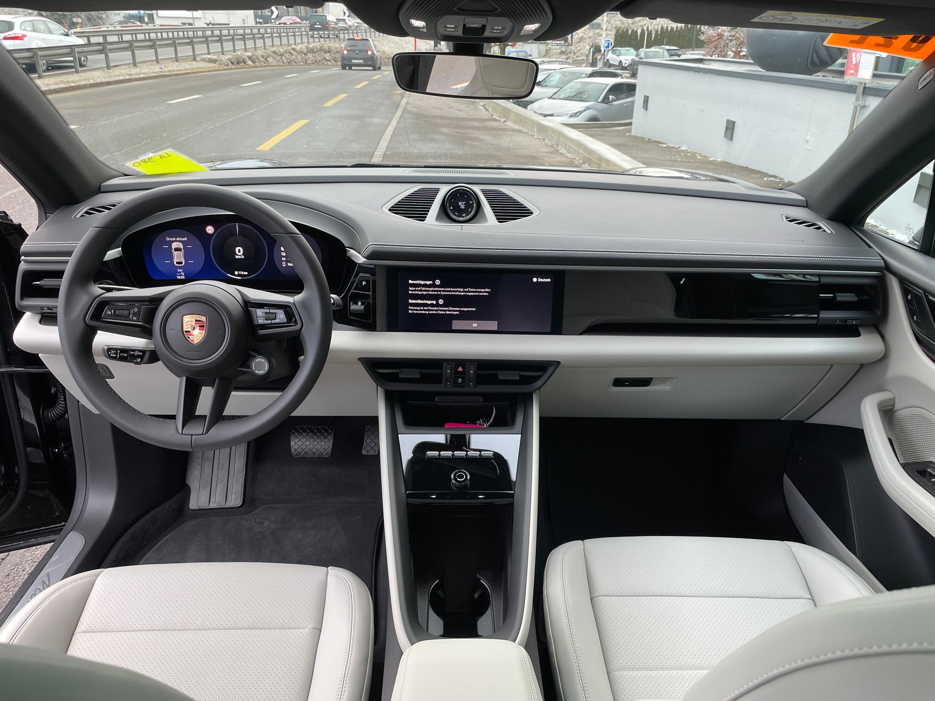 PORSCHE Macan 4 100kWh-image-22