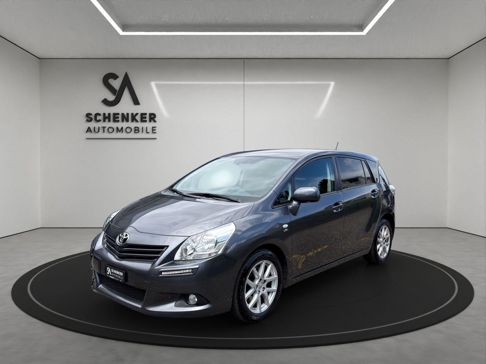 TOYOTA Verso 2.2 D-CAT Linea Sol Automatic-image-0