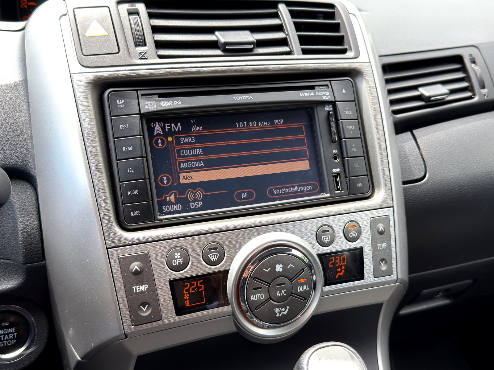 TOYOTA Verso 2.2 D-CAT Linea Sol Automatic-image-15