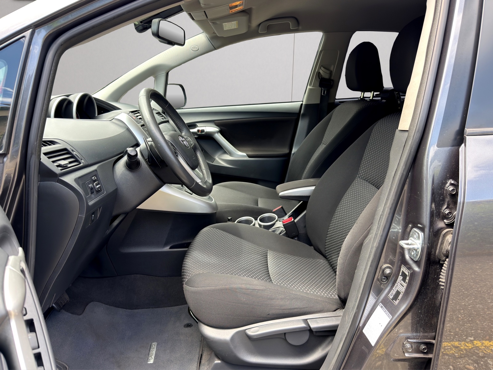 TOYOTA Verso 2.2 D-CAT Linea Sol Automatic-image-9