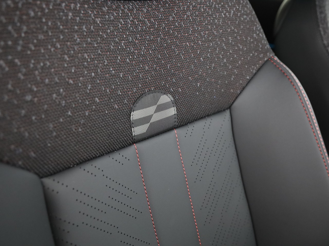 MINI Countryman John Cooper Works ALL4 Steptronic-image-15