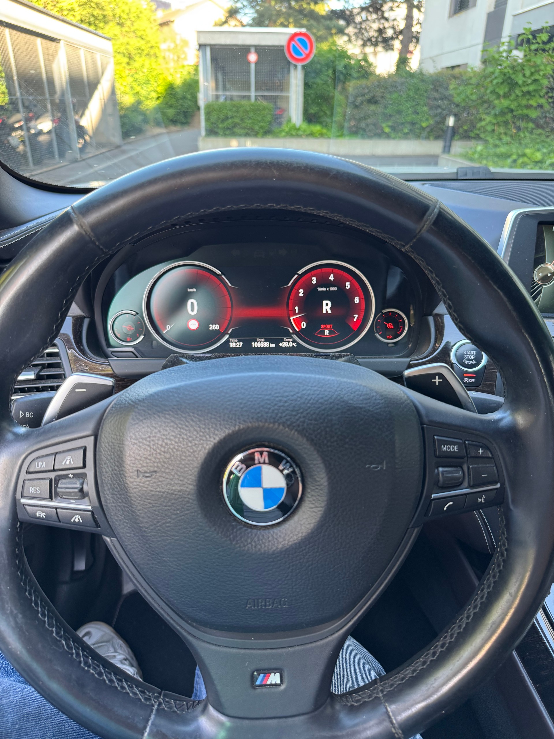 BMW 640i Cabrio xDrive M SOUND PERFORMANCE-image-14