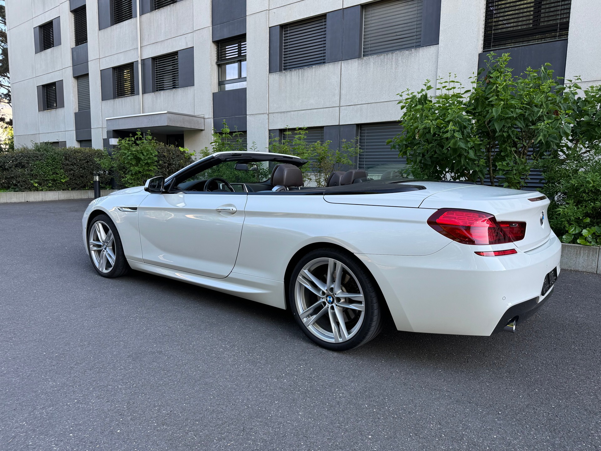BMW 640i Cabrio xDrive M SOUND PERFORMANCE-image-3