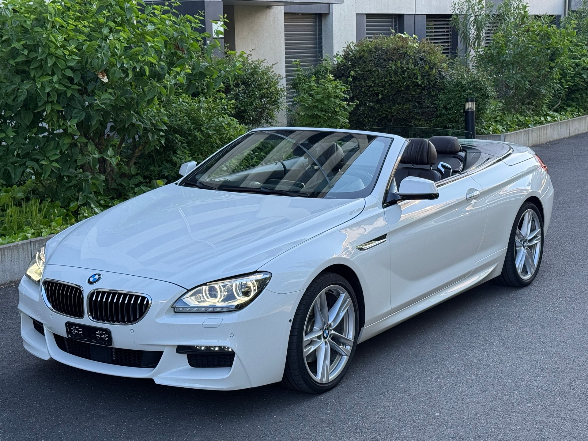BMW 640i Cabrio xDrive M SOUND PERFORMANCE-image-1