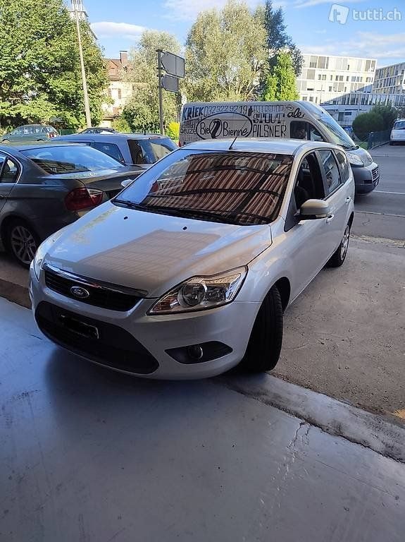 FORD Focus 1.8i Titanium