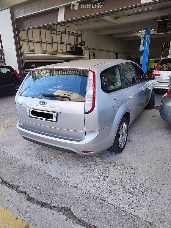 FORD Focus 1.8i Titanium-image-1