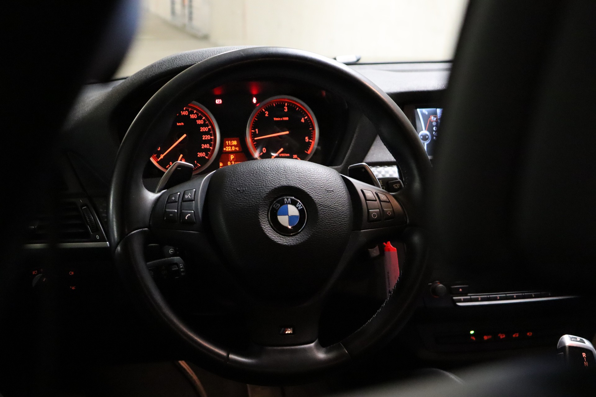 BMW X6 xDrive 40d Steptronic **FACELIFT**-image-15