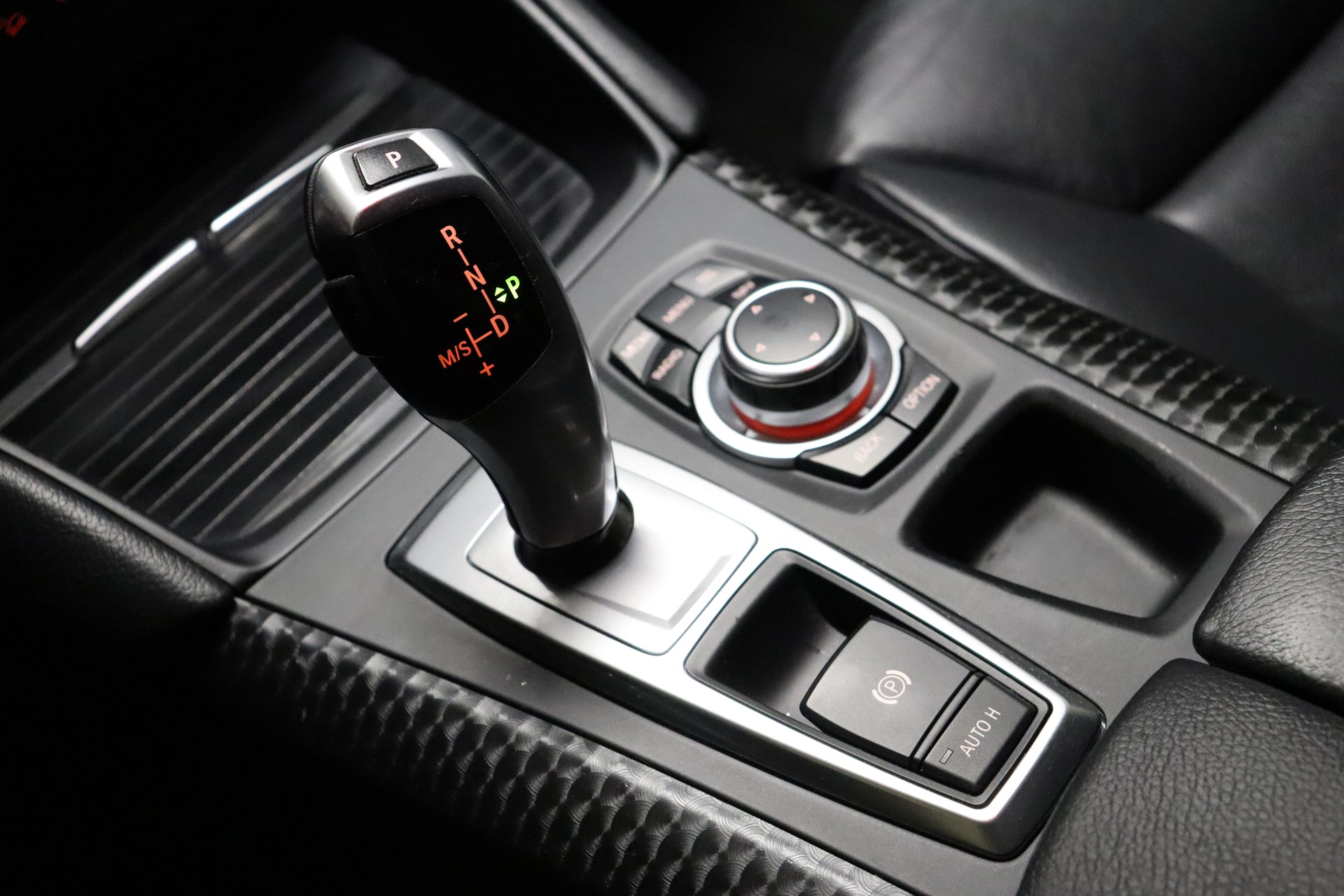 BMW X6 xDrive 40d Steptronic **FACELIFT**-image-24