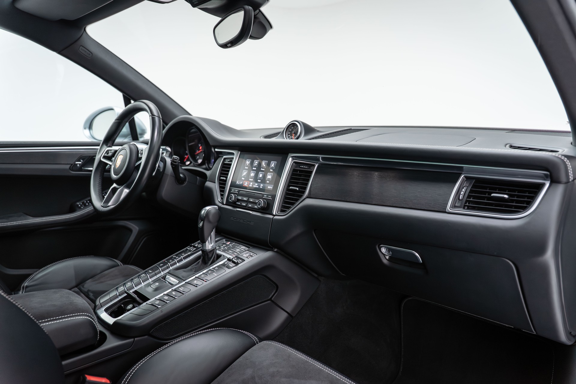 PORSCHE Macan GTS PDK-image-26