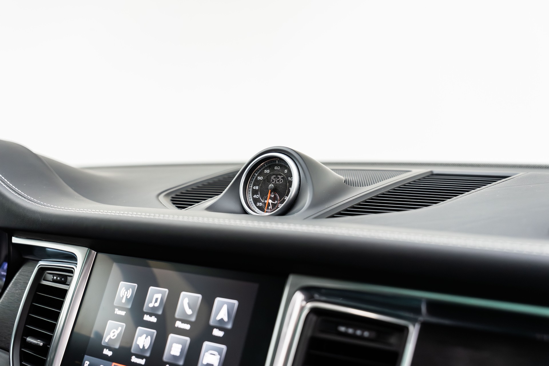 PORSCHE Macan GTS PDK-image-30