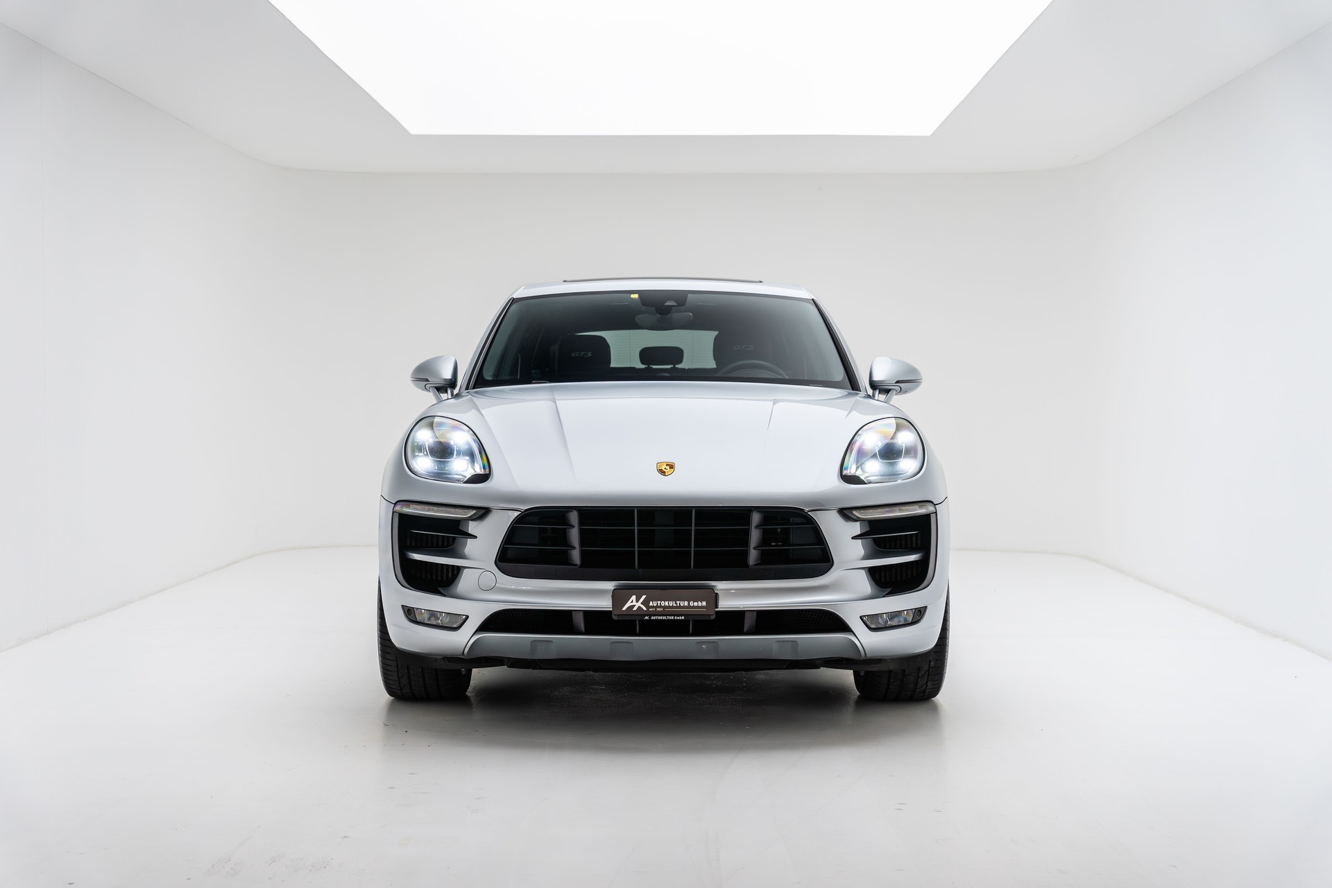 PORSCHE Macan GTS PDK-image-0
