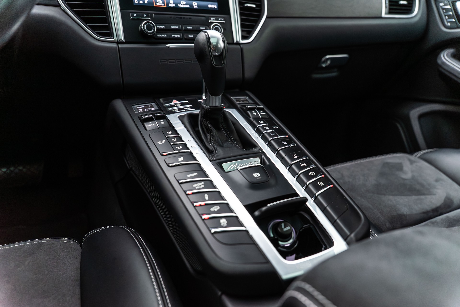PORSCHE Macan GTS PDK-image-29