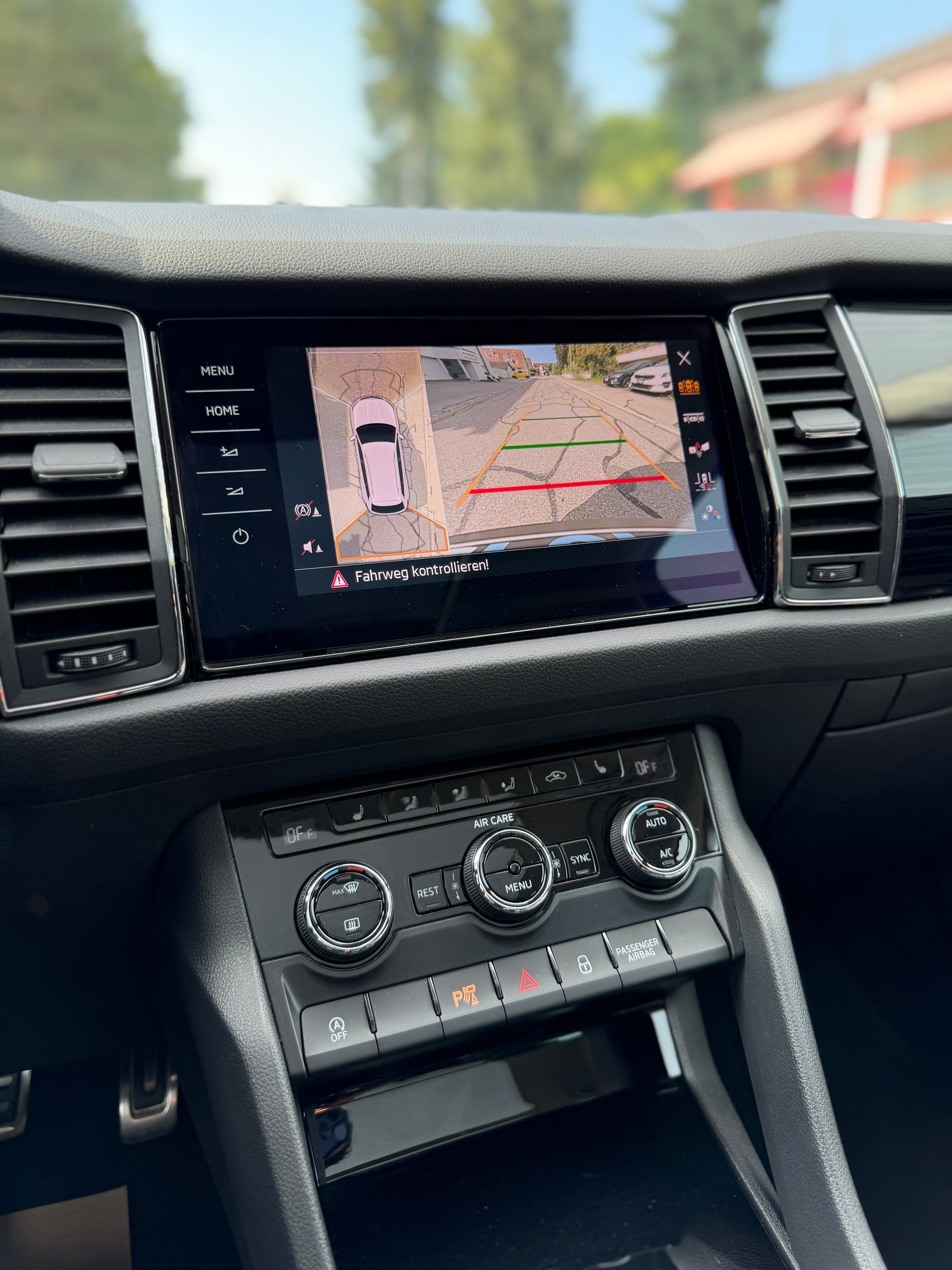 SKODA Kodiaq 2.0 TSI Style DSG 4x4-image-8