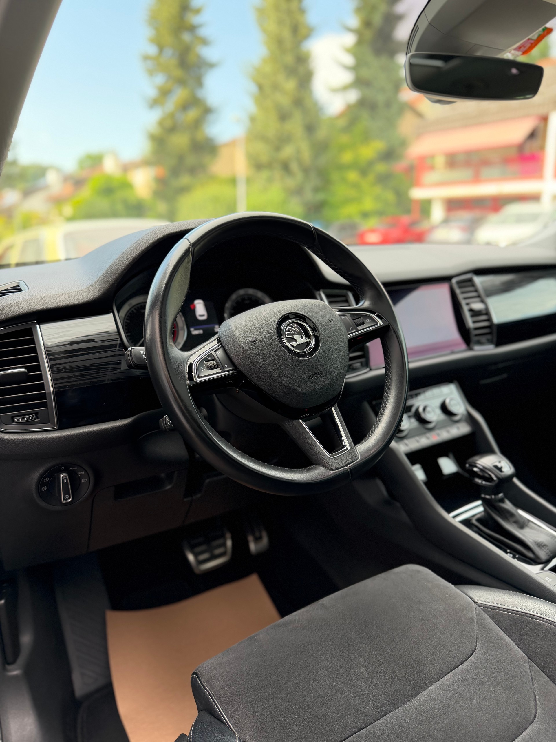 SKODA Kodiaq 2.0 TSI Style DSG 4x4-image-5