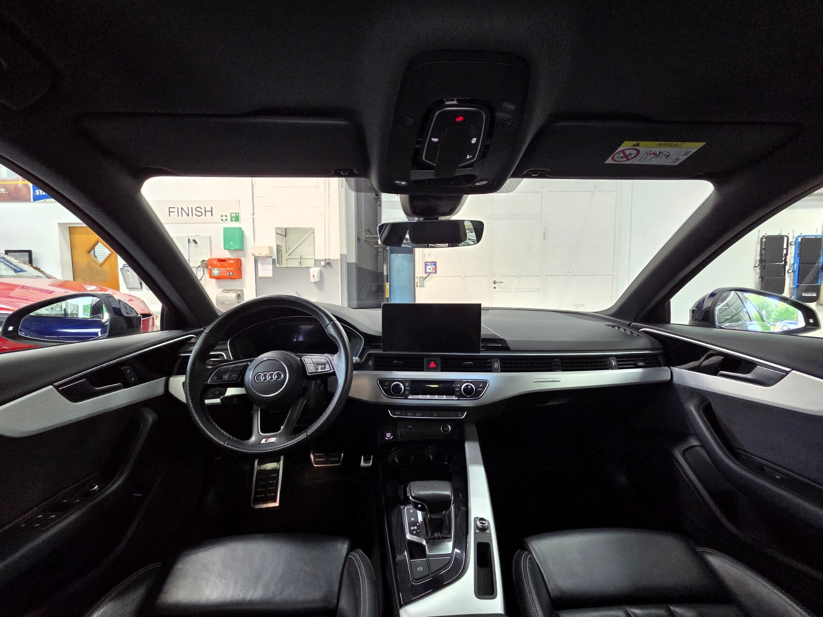 AUDI A4 Avant 40 TDI S line Attraction quattro S-tronic-image-9