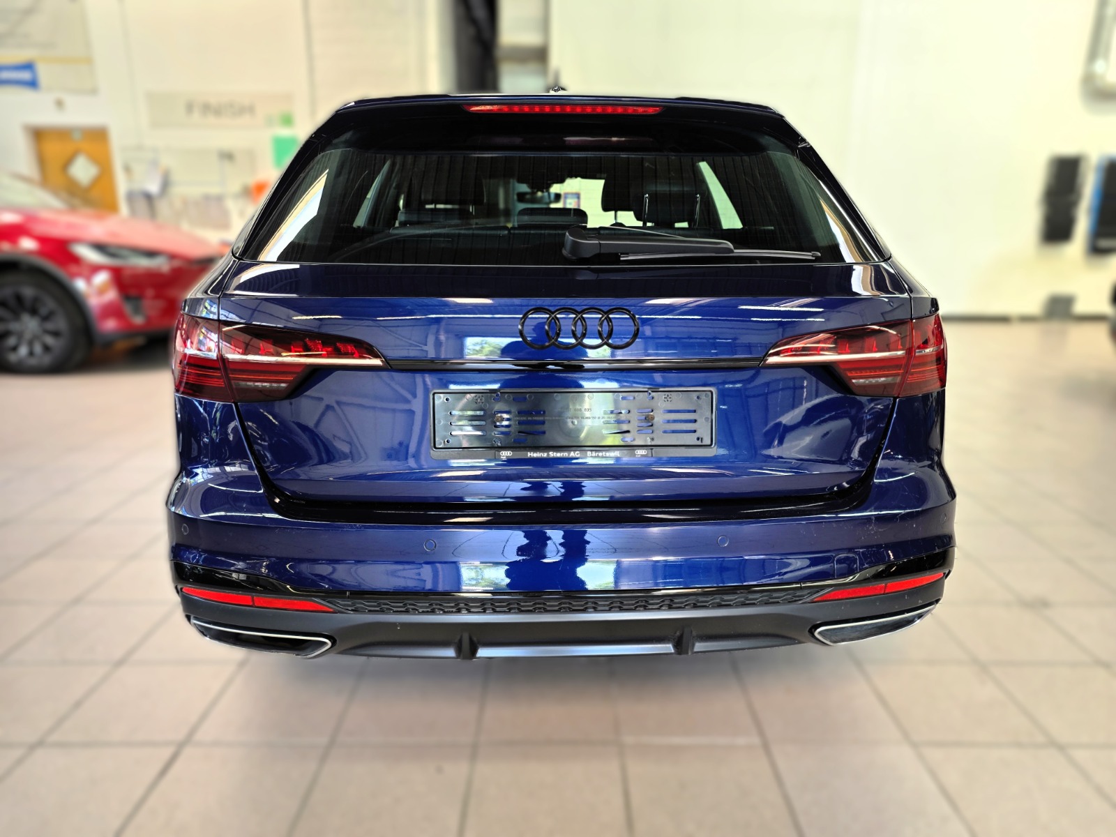AUDI A4 Avant 40 TDI S line Attraction quattro S-tronic-image-3