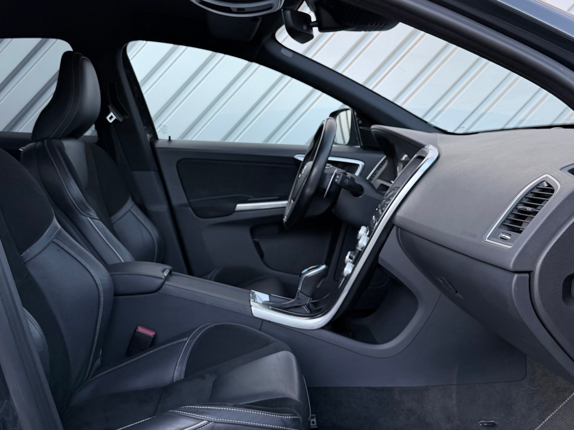 VOLVO XC60 D5 AWD R-Design Geartronic Polestar-image-7