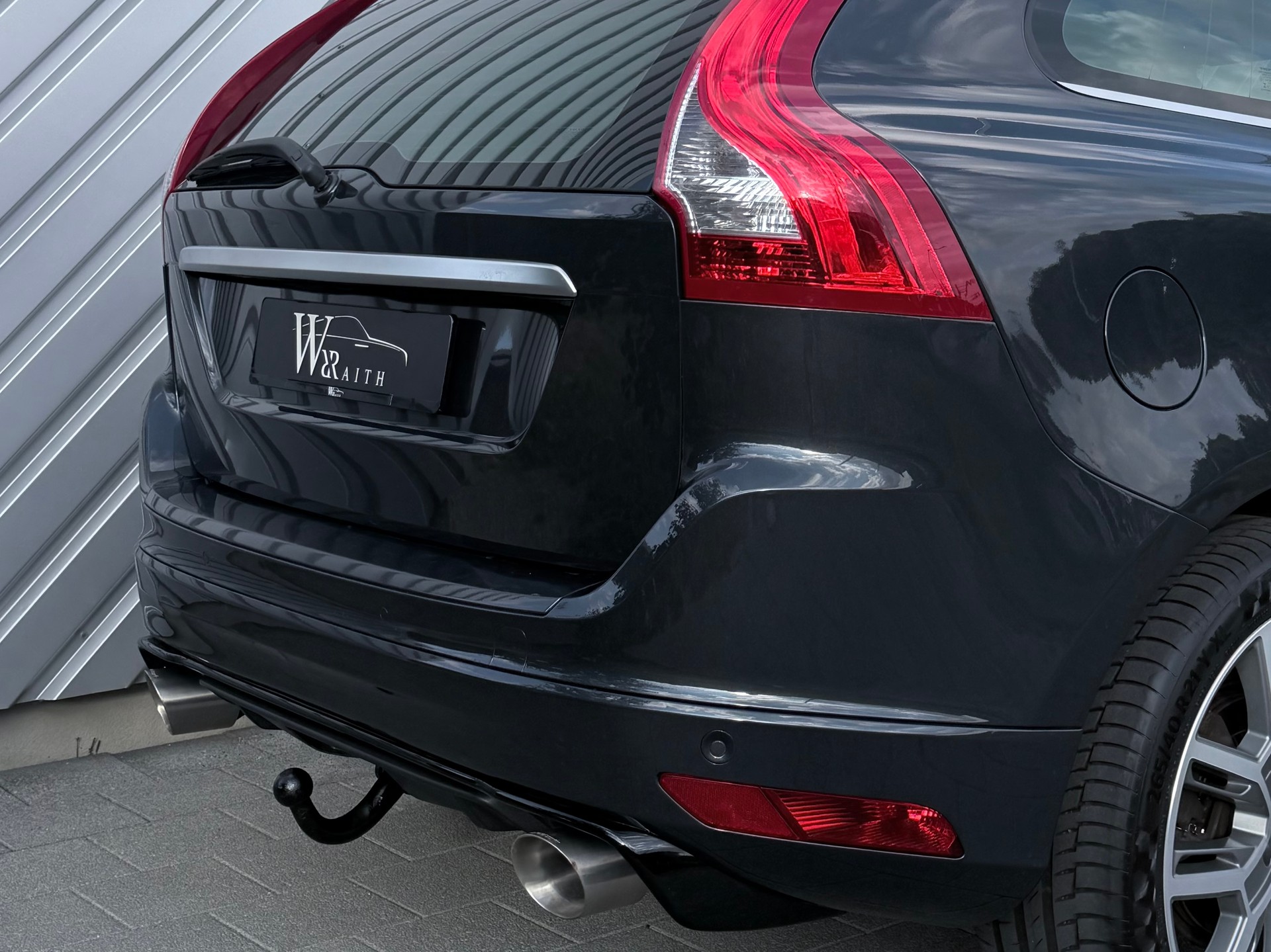 VOLVO XC60 D5 AWD R-Design Geartronic Polestar-showroom-element-3