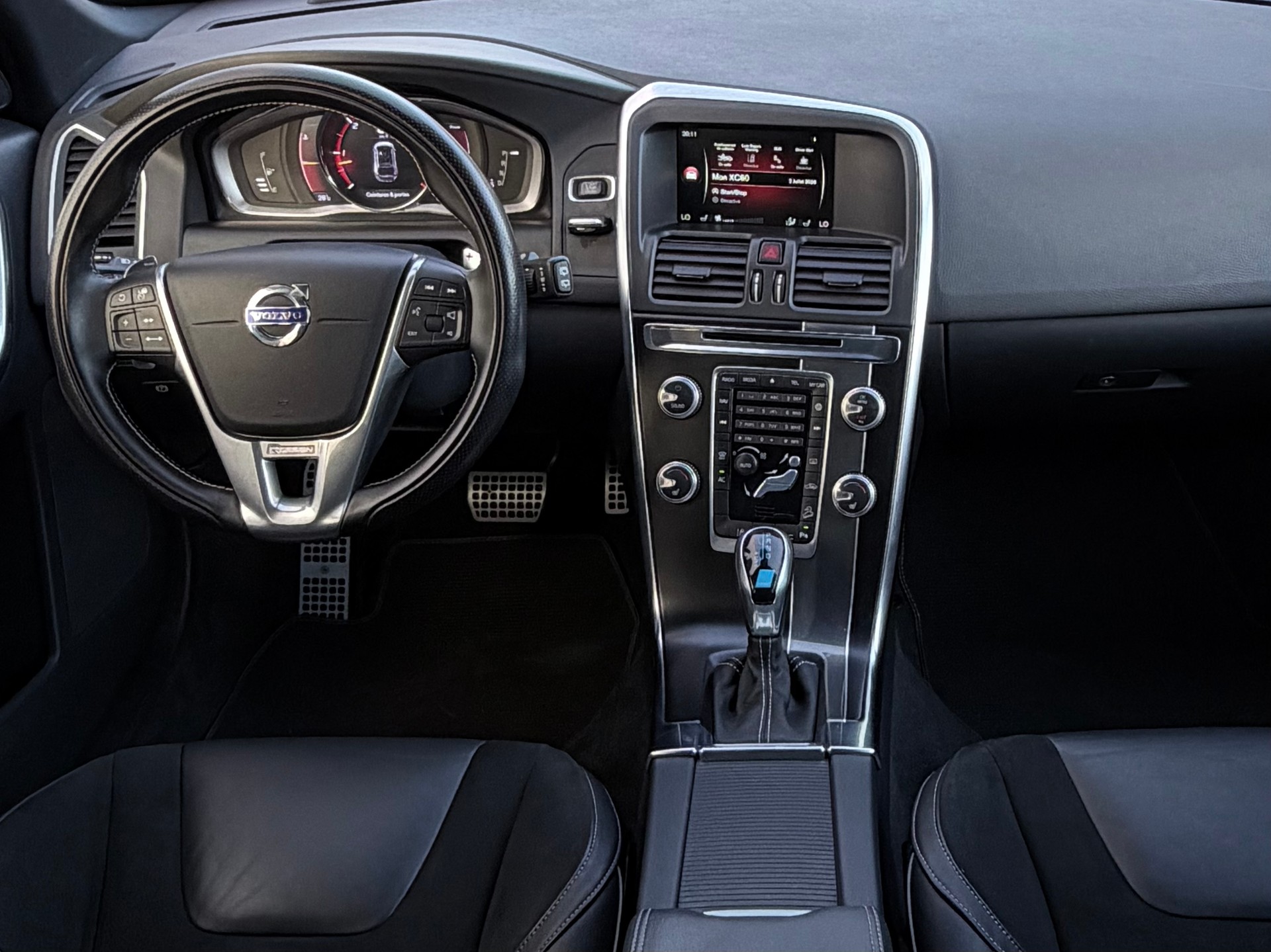 VOLVO XC60 D5 AWD R-Design Geartronic Polestar-image-8