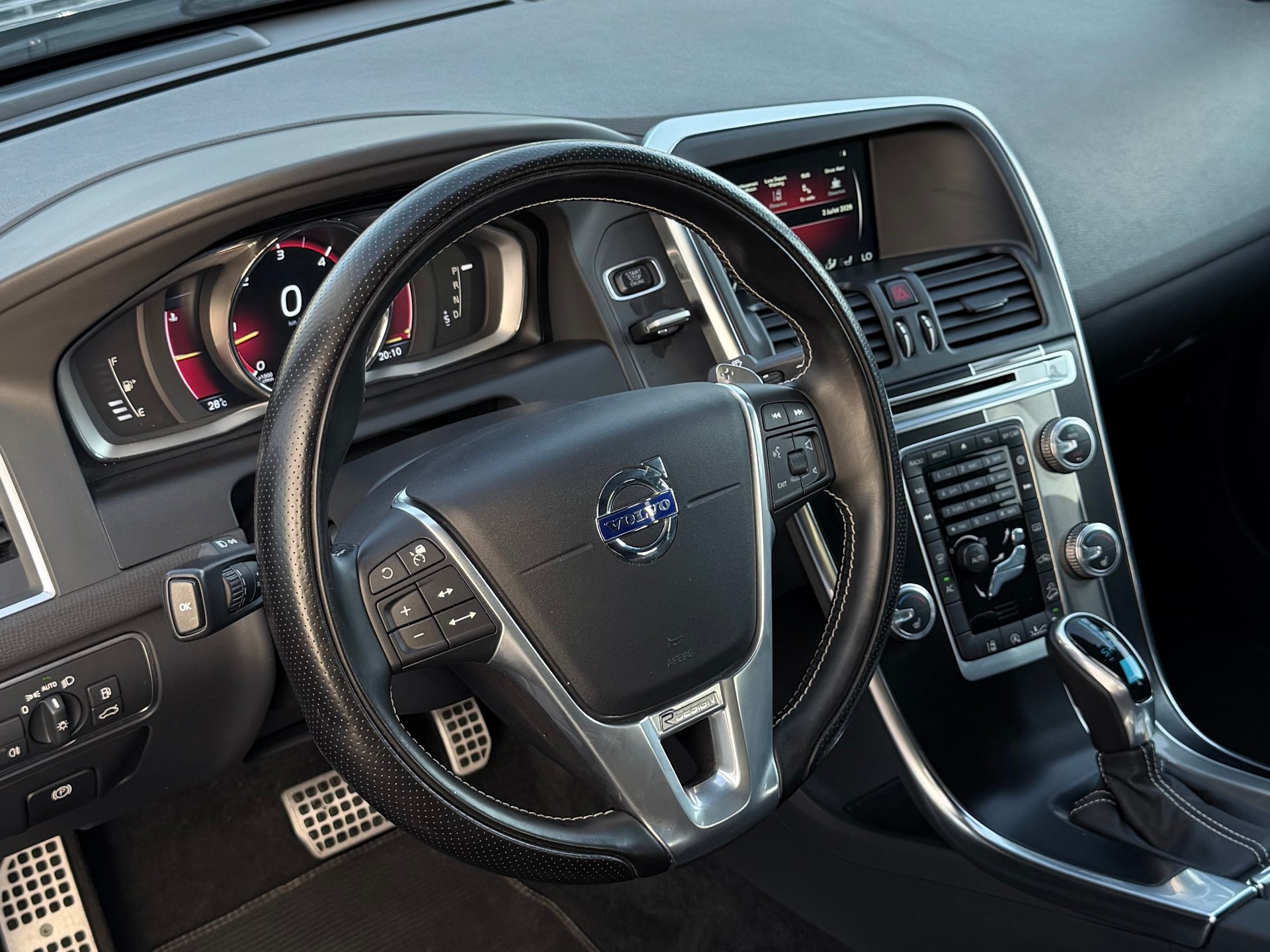 VOLVO XC60 D5 AWD R-Design Geartronic Polestar-image-5