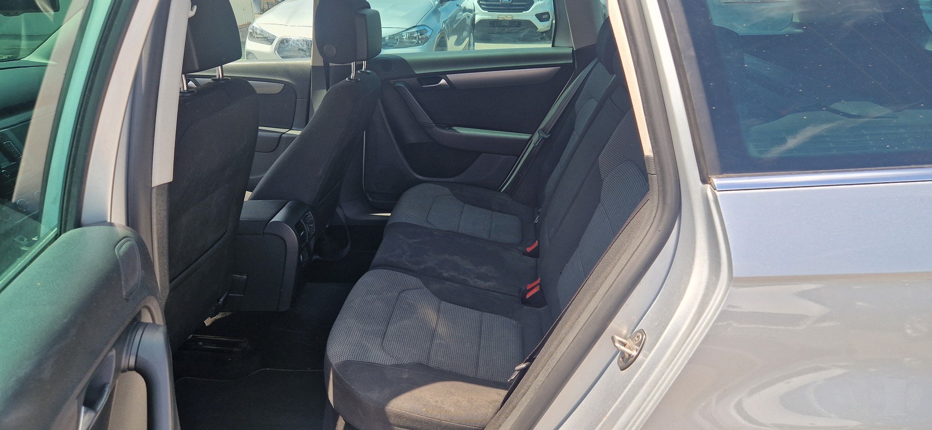 VW Passat Variant 2.0 TDI BMT Highline 4M-image-6